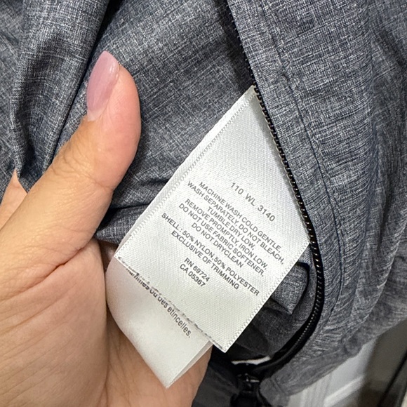 Columbia Women's Rain Jacket Gray Windbreaker Shoulder Hooded Jacket Size M - Picture 5 of 6